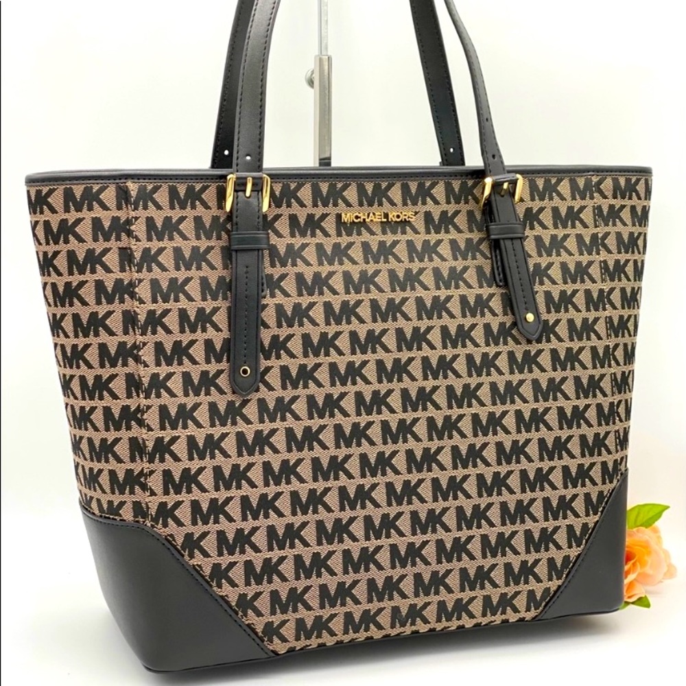 Michael Kors Tote/Purse